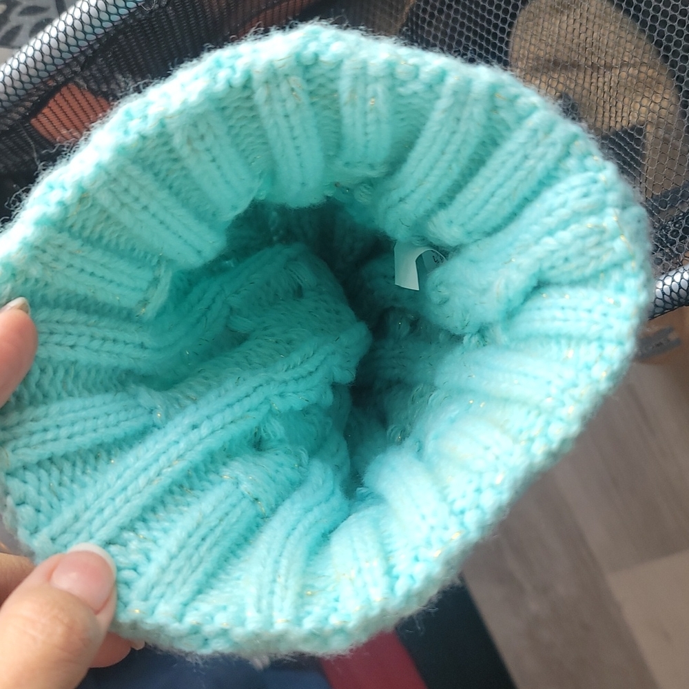 Hat - Picture 2 of 5